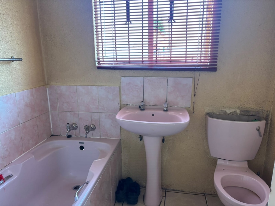 3 Bedroom Property for Sale in Tlhabane West North West
